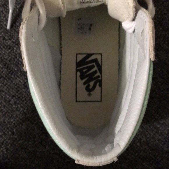 VANS - Ladies High Top - Size: 8.5 - Picture 6 of 8